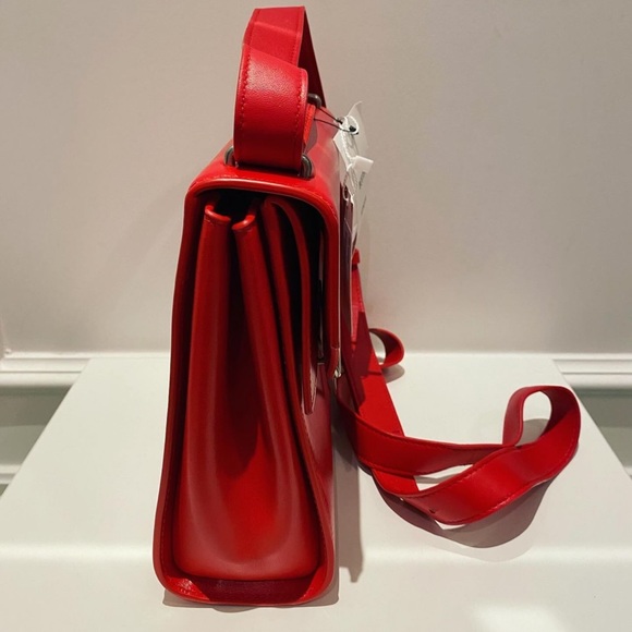 ✨HOST PICK✨ Brand new BOTTEGA VENETA Leather Crossbody/Shoulder Bag - Picture 3 of 5